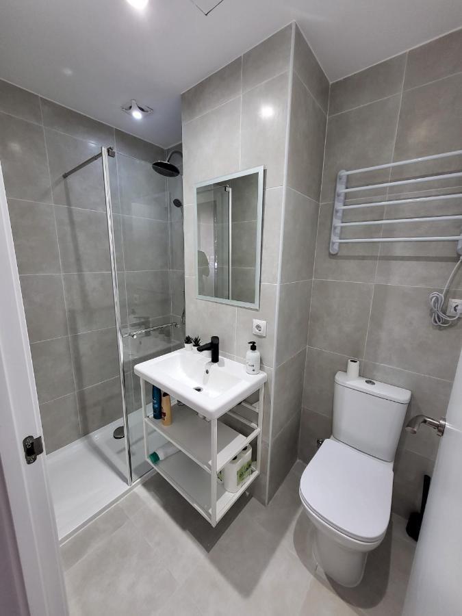 Appartamento Bonito Piso A 300 M De Metro Garcia Noblejas Madrid Esterno foto