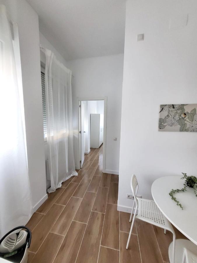 Appartamento Bonito Piso A 300 M De Metro Garcia Noblejas Madrid Esterno foto